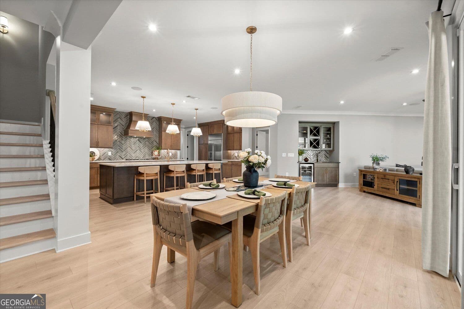 4 bedroom, 3.5 bathroom, 3,912 sq ft single family residence for sale at 3880 Manor Court Drive, Alpharetta, GA 30004 — photo 3