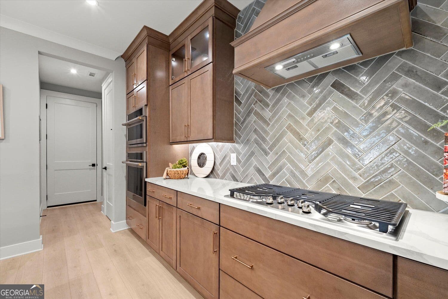 4 bedroom, 3.5 bathroom, 3,912 sq ft single family residence for sale at 3880 Manor Court Drive, Alpharetta, GA 30004 — photo 8
