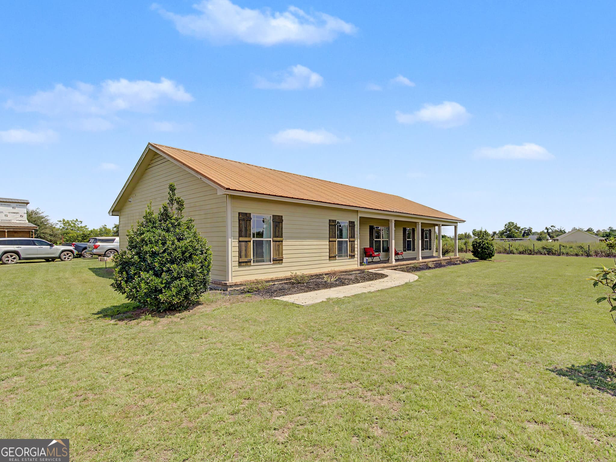 3 bedroom, 2 bathroom, 1,956 sq ft single family residence for sale at 644 Shiloh Road, Ray City, GA 31645 — photo 2
