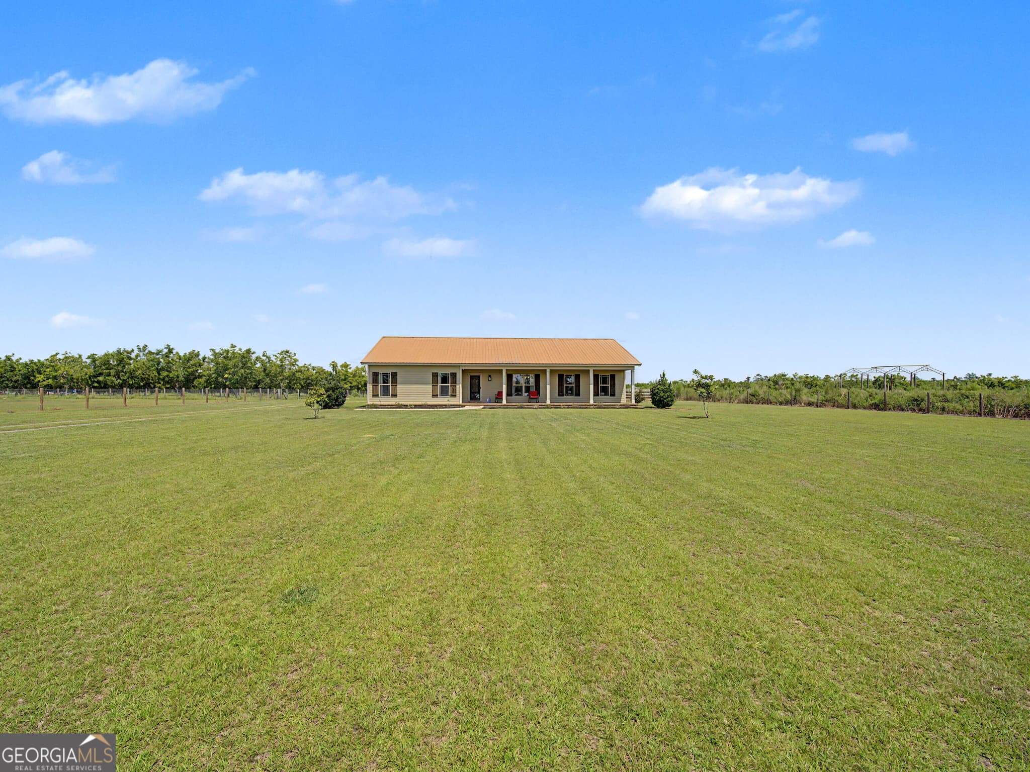 3 bedroom, 2 bathroom, 1,956 sq ft single family residence for sale at 644 Shiloh Road, Ray City, GA 31645 — photo 3