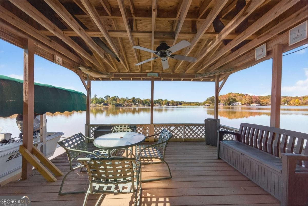 4 bedroom, 2 bathroom, 1,800 sq ft single family residence sold at 130 W Daylight Drive, Eatonton, GA 31024