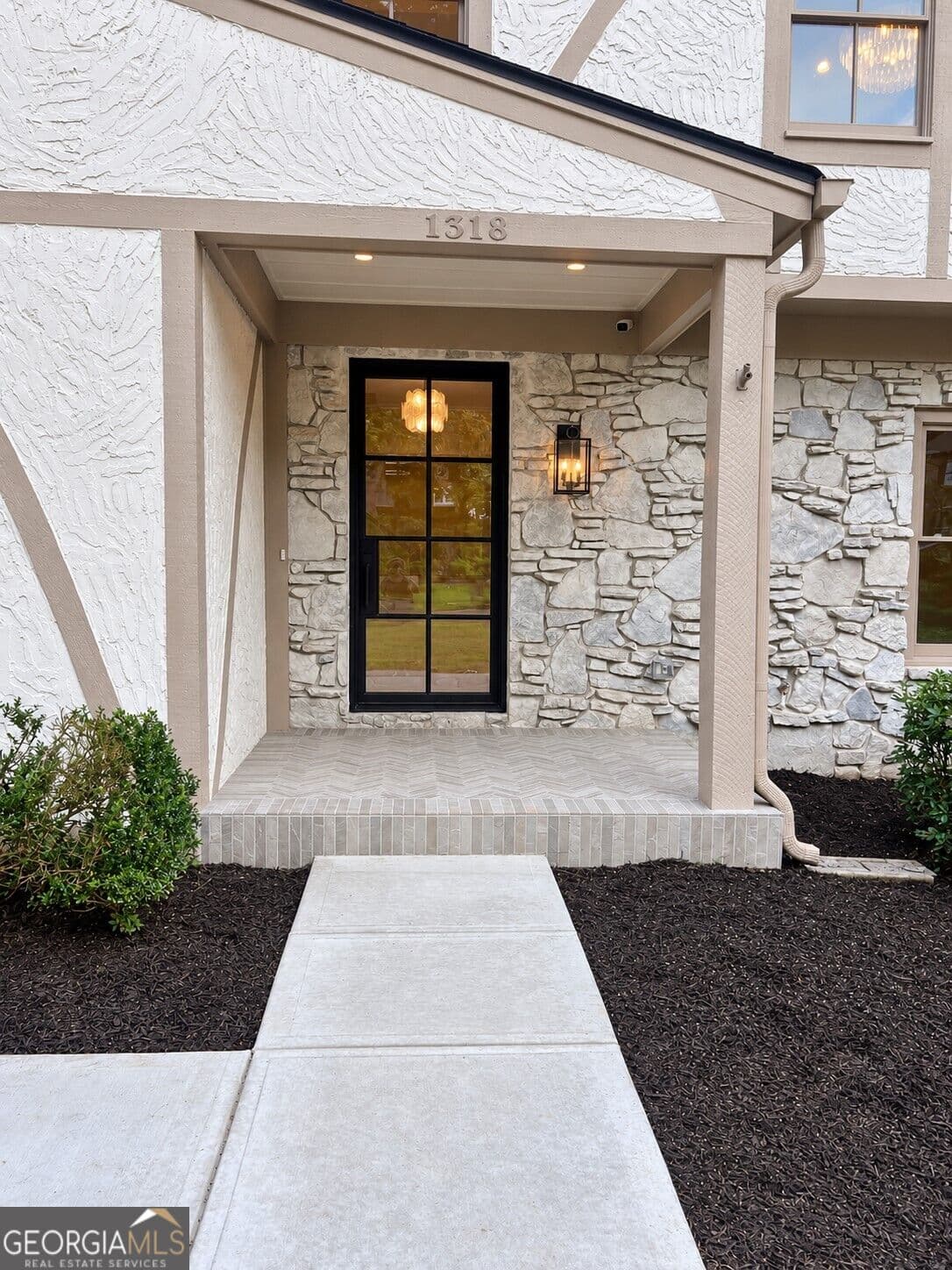 6 bedroom, 6 bathroom, 3,497 sq ft single family residence for sale at 1318 Mile Post Drive, Dunwoody, GA 30338 — photo 2