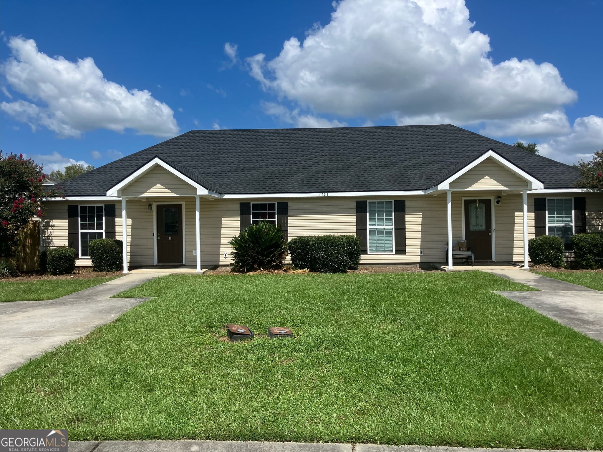 multi family,duplex for sale at 1736 Forsyth Place, Valdosta, GA 31602 — photo 2