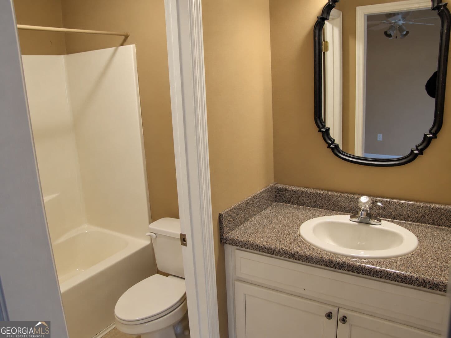 multi family,duplex for sale at 1736 Forsyth Place, Valdosta, GA 31602 — photo 5