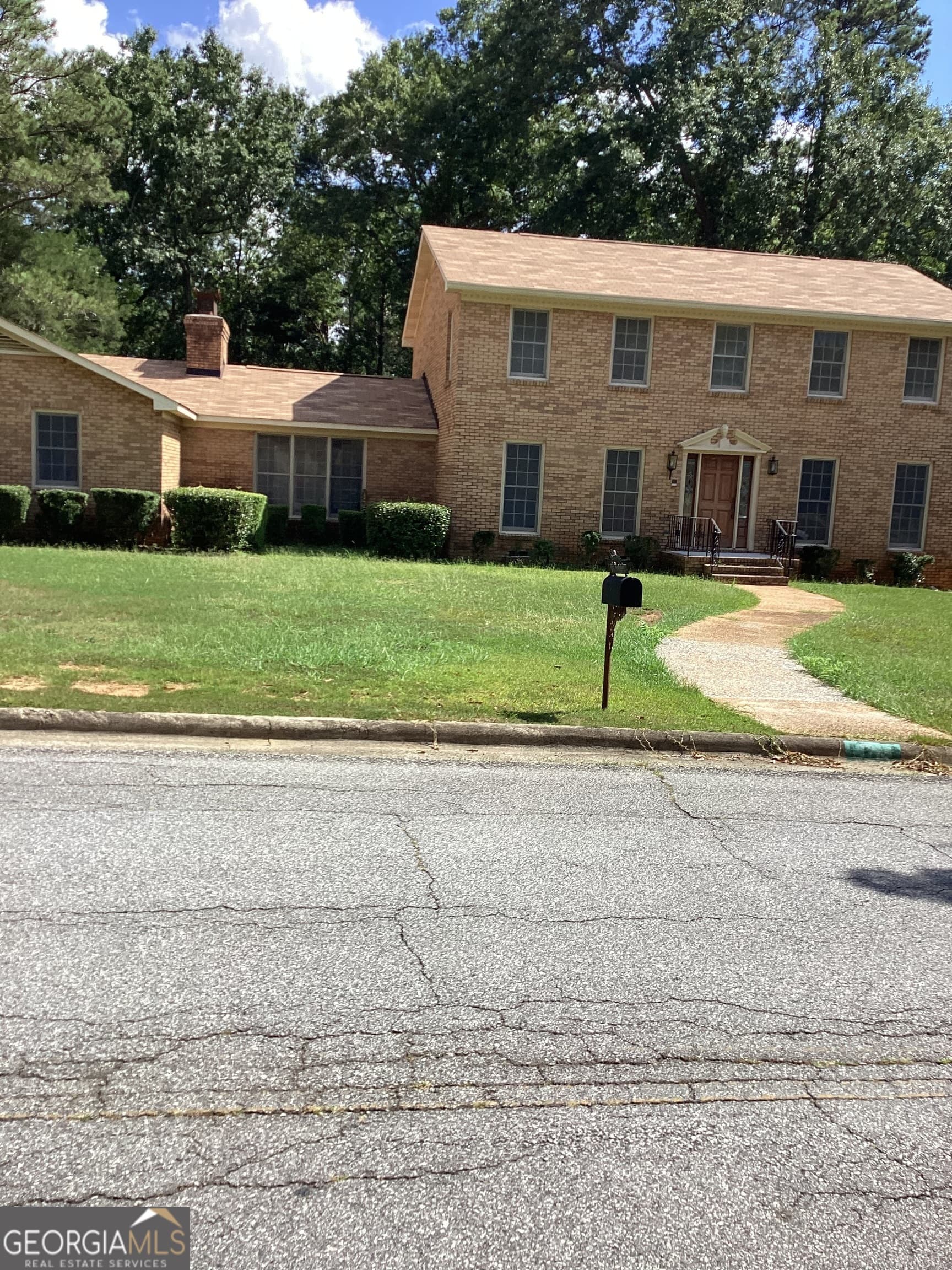 5 bedroom, 3.5 bathroom, 3,267 sq ft single family residence for sale at 4718 Velpoe Drive, Columbus, GA 31907
