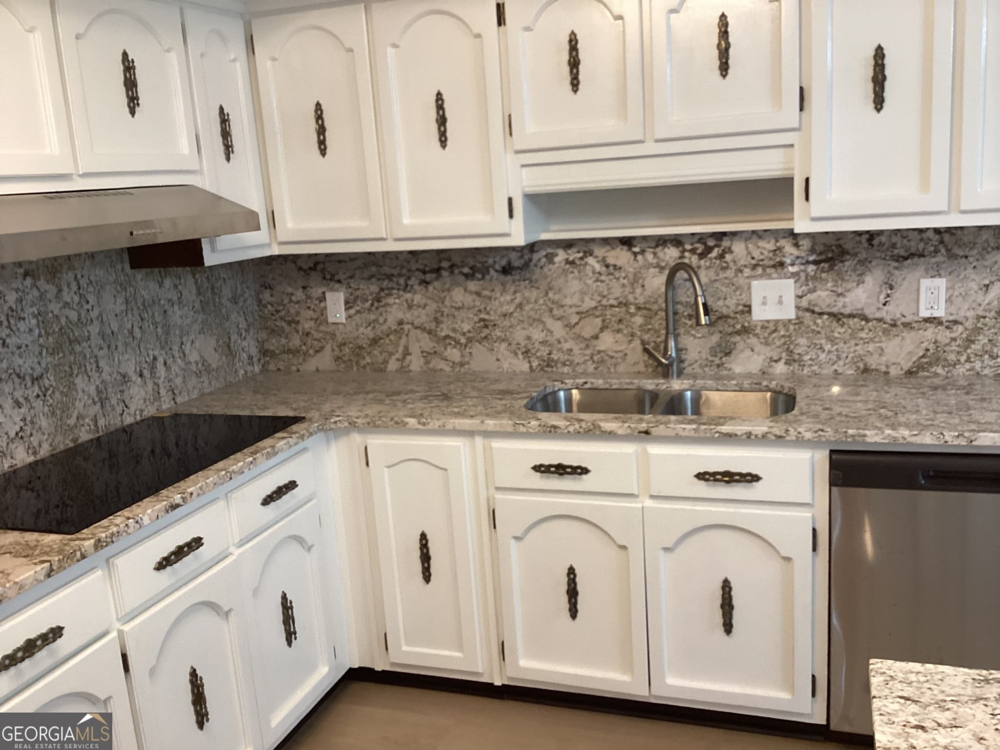 5 bedroom, 3.5 bathroom, 3,267 sq ft single family residence for sale at 4718 Velpoe Drive, Columbus, GA 31907 — photo 10