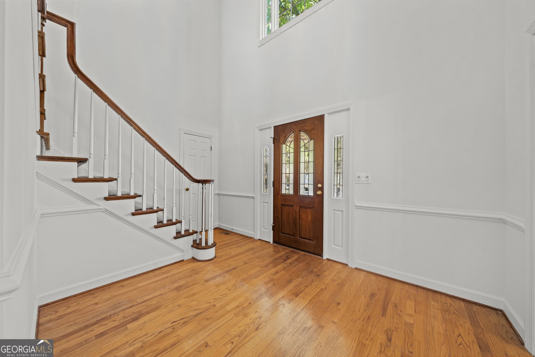 5 bedroom, 4.5 bathroom, 3,967 sq ft single family residence for sale at 3469 Summerford Court, Marietta, GA 30062 — photo 3