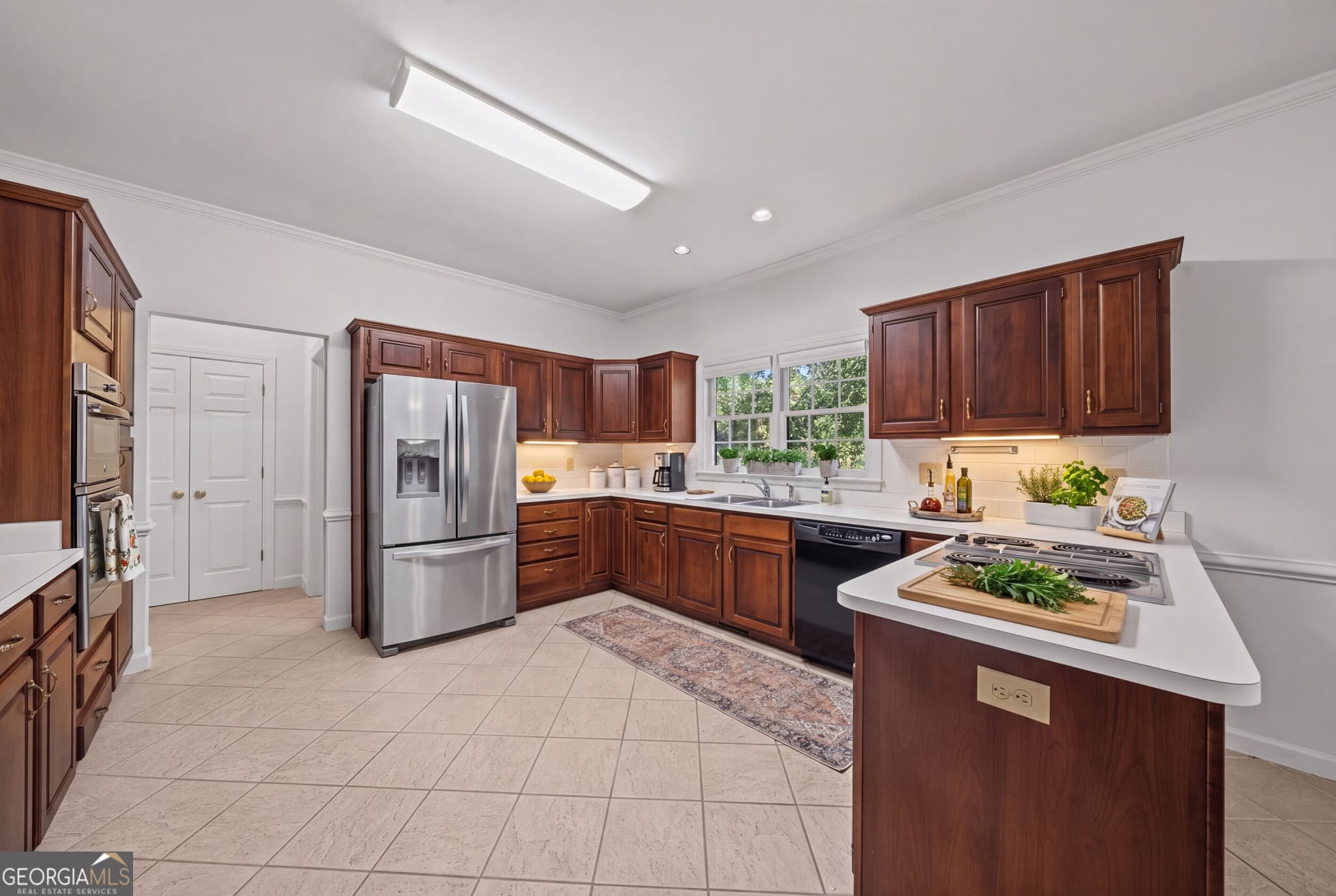 5 bedroom, 4.5 bathroom, 3,967 sq ft single family residence for sale at 3469 Summerford Court, Marietta, GA 30062 — photo 10