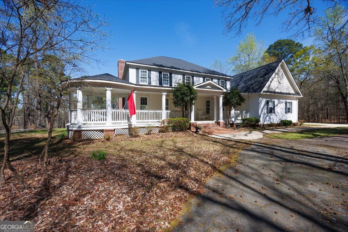 4 bedroom, 3.5 bathroom, 4,325 sq ft single family residence for sale at 5445 Wesleyan Drive, Macon, GA 31210 — photo 3