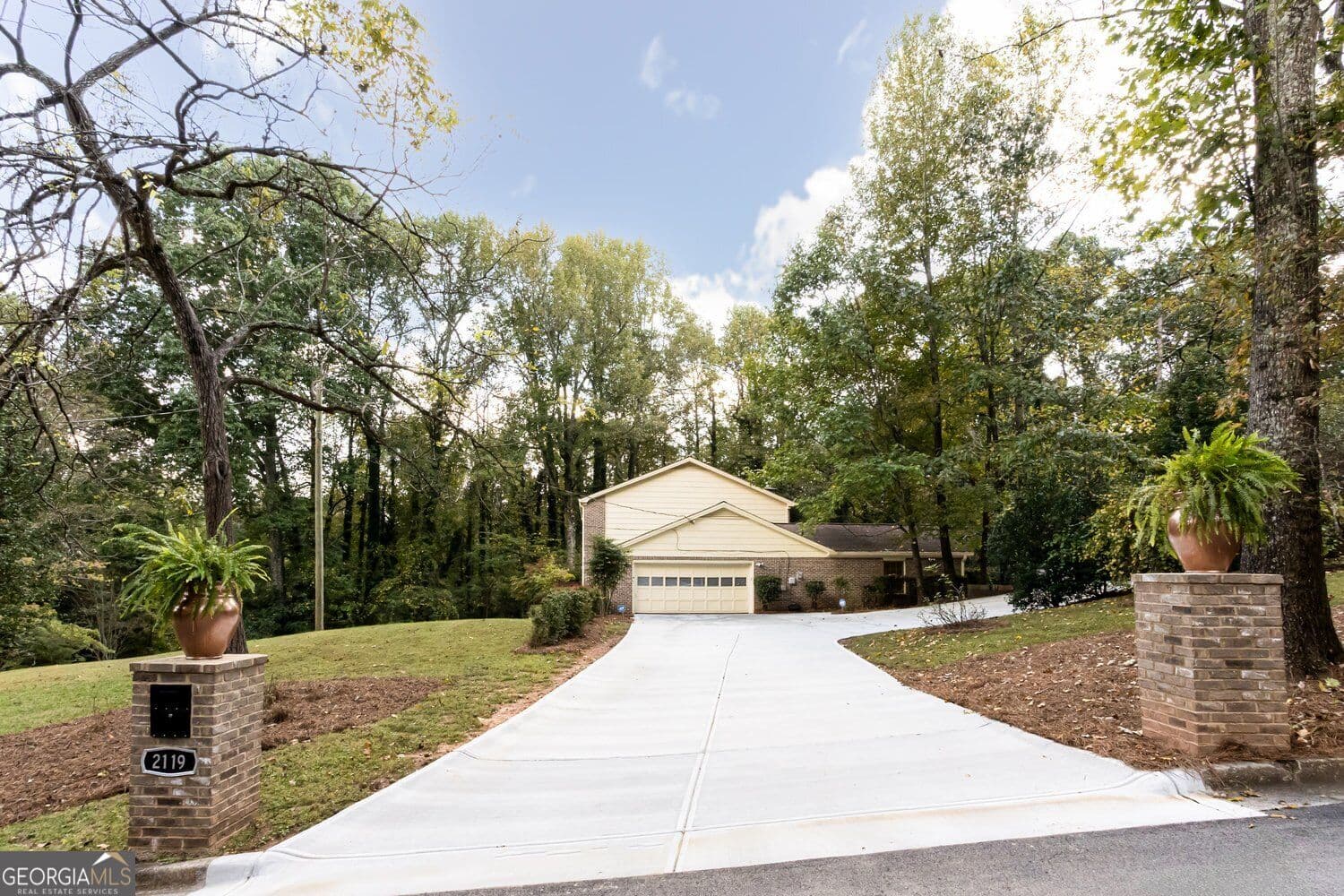 5 bedroom, 4 bathroom, 5,324 sq ft single family residence for sale at 2119 Gunstock Drive, Stone Mountain, GA 30087 — photo 9