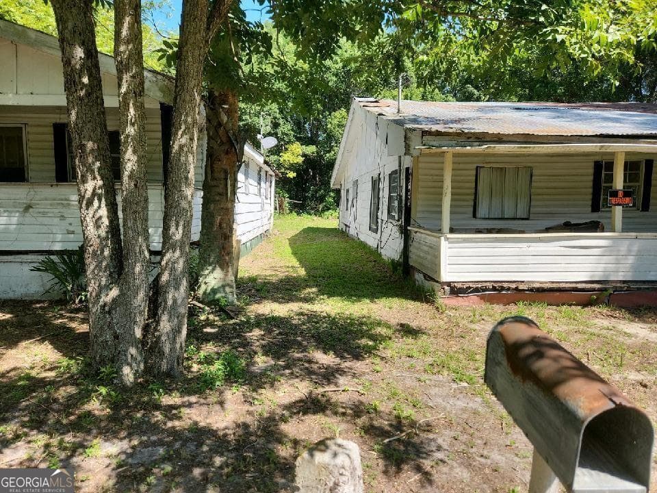 10 bedroom, 5 bathroom, 3,200 sq ft single family residence for sale at 1407 Hazel Street, Waycross, GA 31501 — photo 3