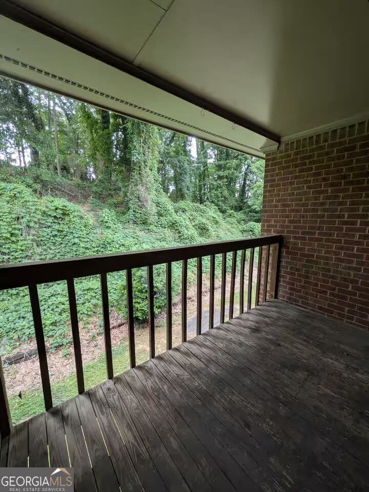 2 bedroom, 2 bathroom, 972 sq ft condominium for sale at 1055 Baxter Street 507, Athens, GA 30606 — photo 3