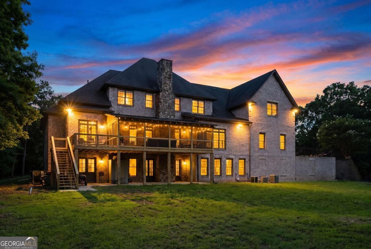 5 bedroom, 3.5 bathroom, 5,810 sq ft single family residence for sale at 7945 Reinhardt College Parkway, Waleska, GA 30183 — photo 2