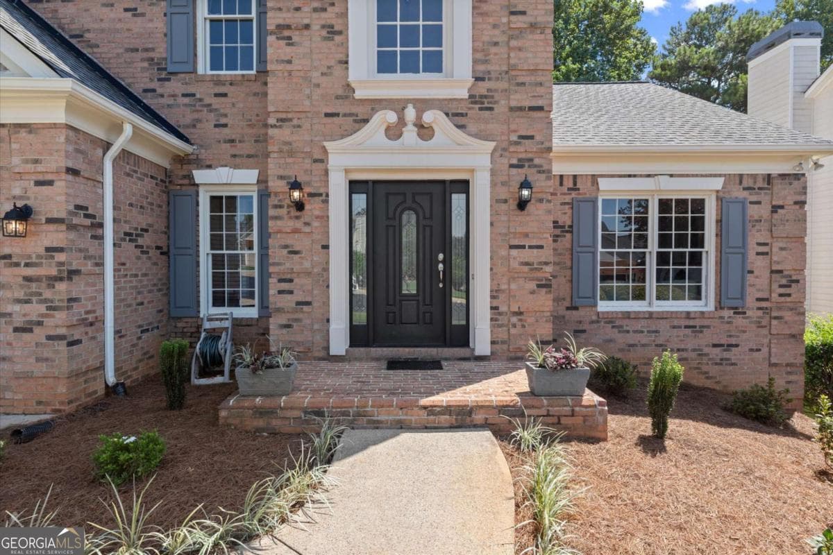 4 bedroom, 2.5 bathroom, 2,704 sq ft single family residence for sale at 3025 Brockton Close, Marietta, GA 30068 — photo 2