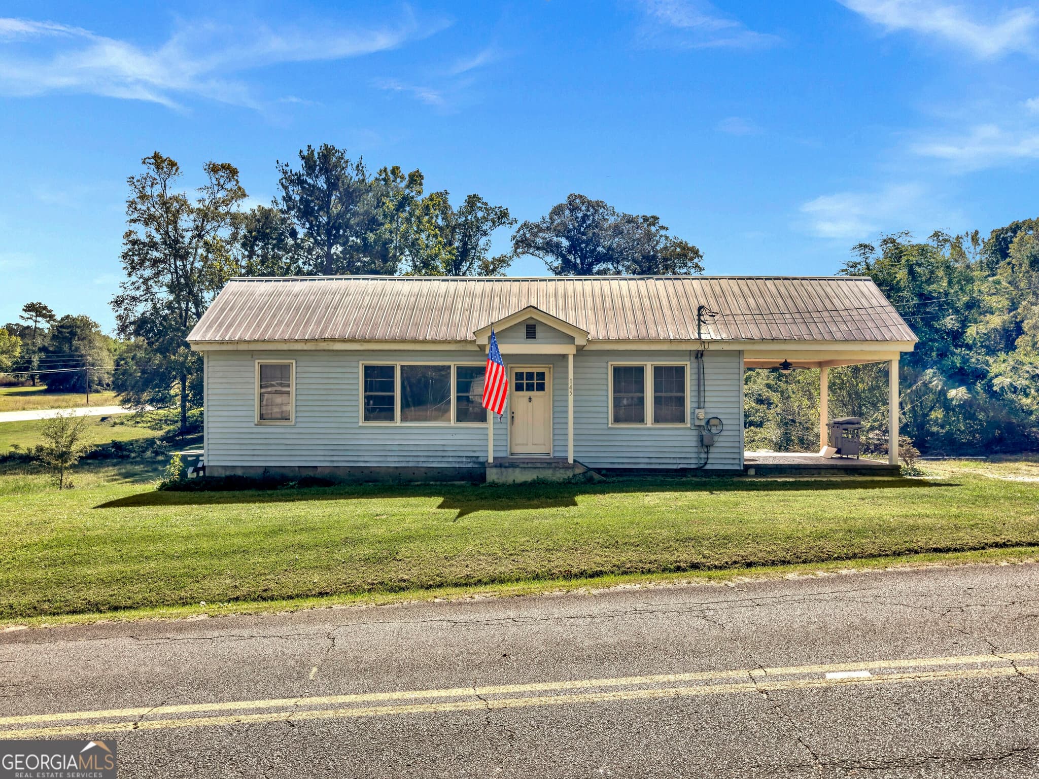 2 bedroom, 1 bathroom, 1,130 sq ft single family residence sold at 145 Apple Road, Meansville, GA 30256