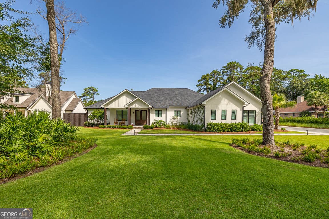 4 bedroom, 3.5 bathroom, 3,453 sq ft single family residence for sale at 147 Butler Lake Drive, St. Simons, GA 31522 — photo 3
