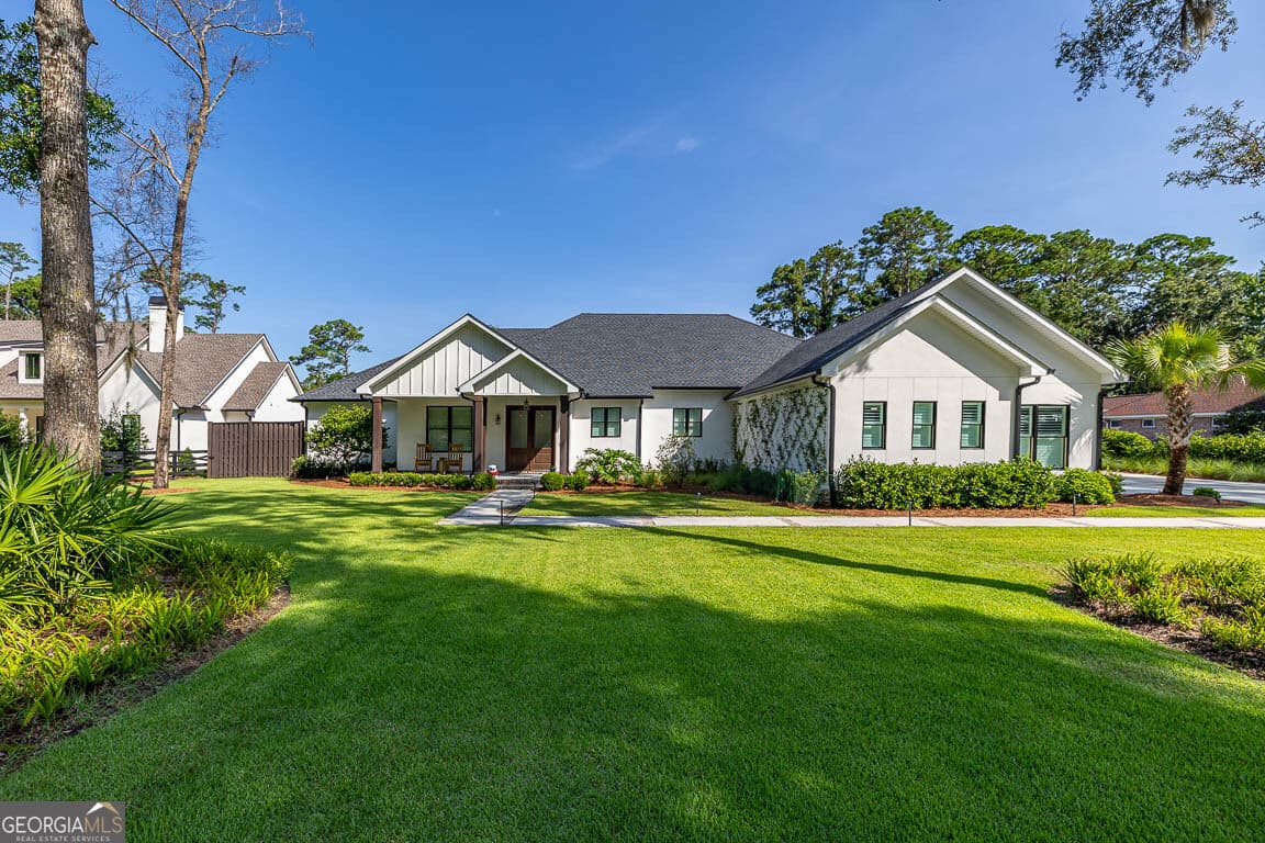 4 bedroom, 3.5 bathroom, 3,453 sq ft single family residence for sale at 147 Butler Lake Drive, St. Simons, GA 31522 — photo 4