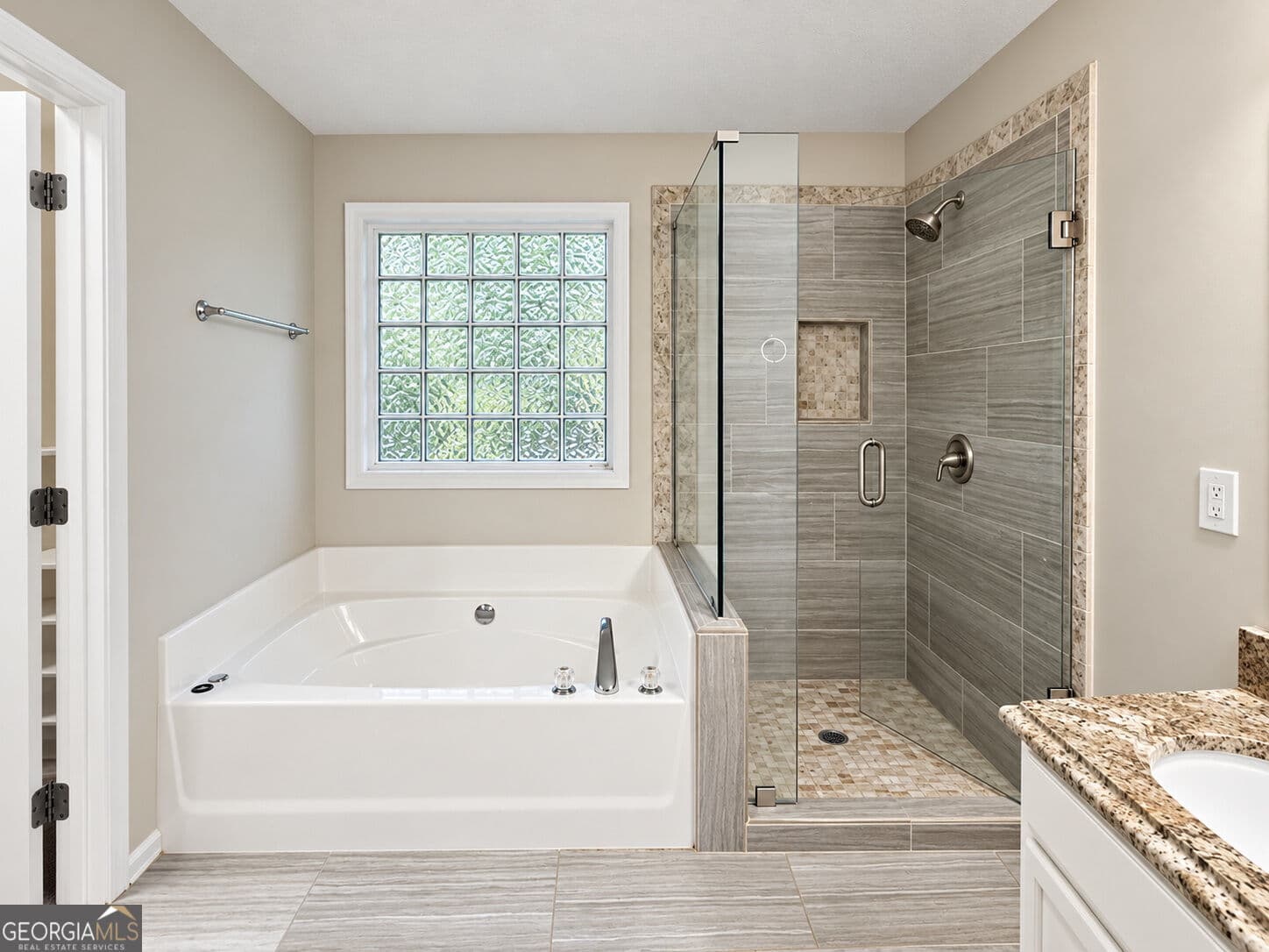 4 bedroom, 3 bathroom, 1,918 sq ft single family residence for rent at 46 Ellen Glen Way, Dallas, GA 30132 for $2,200 a month — photo 8