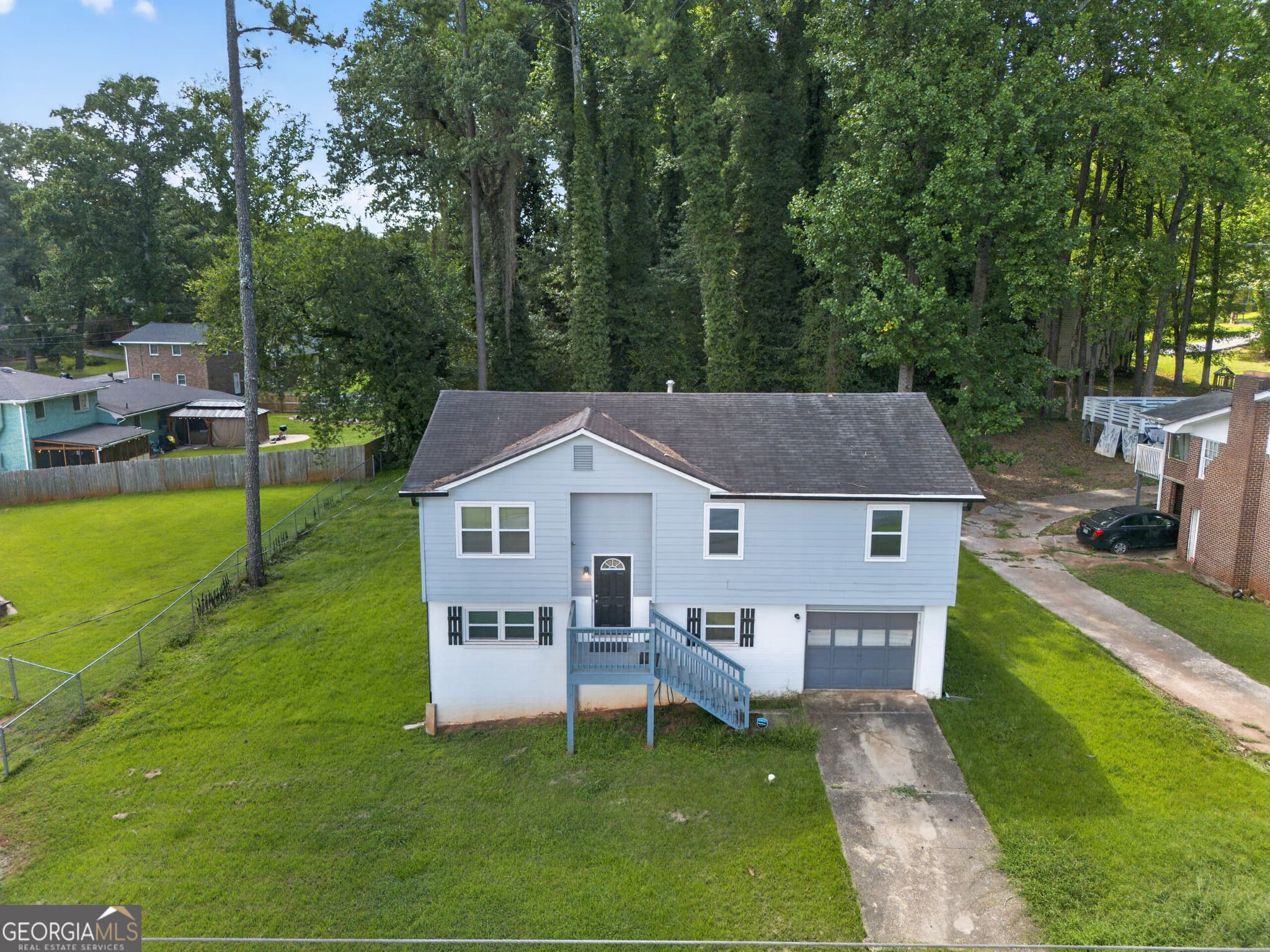 3 bedroom, 2 bathroom, 1,702 sq ft single family residence for sale at 3239 Pine Springs Manor, Decatur, GA 30034 — photo 2