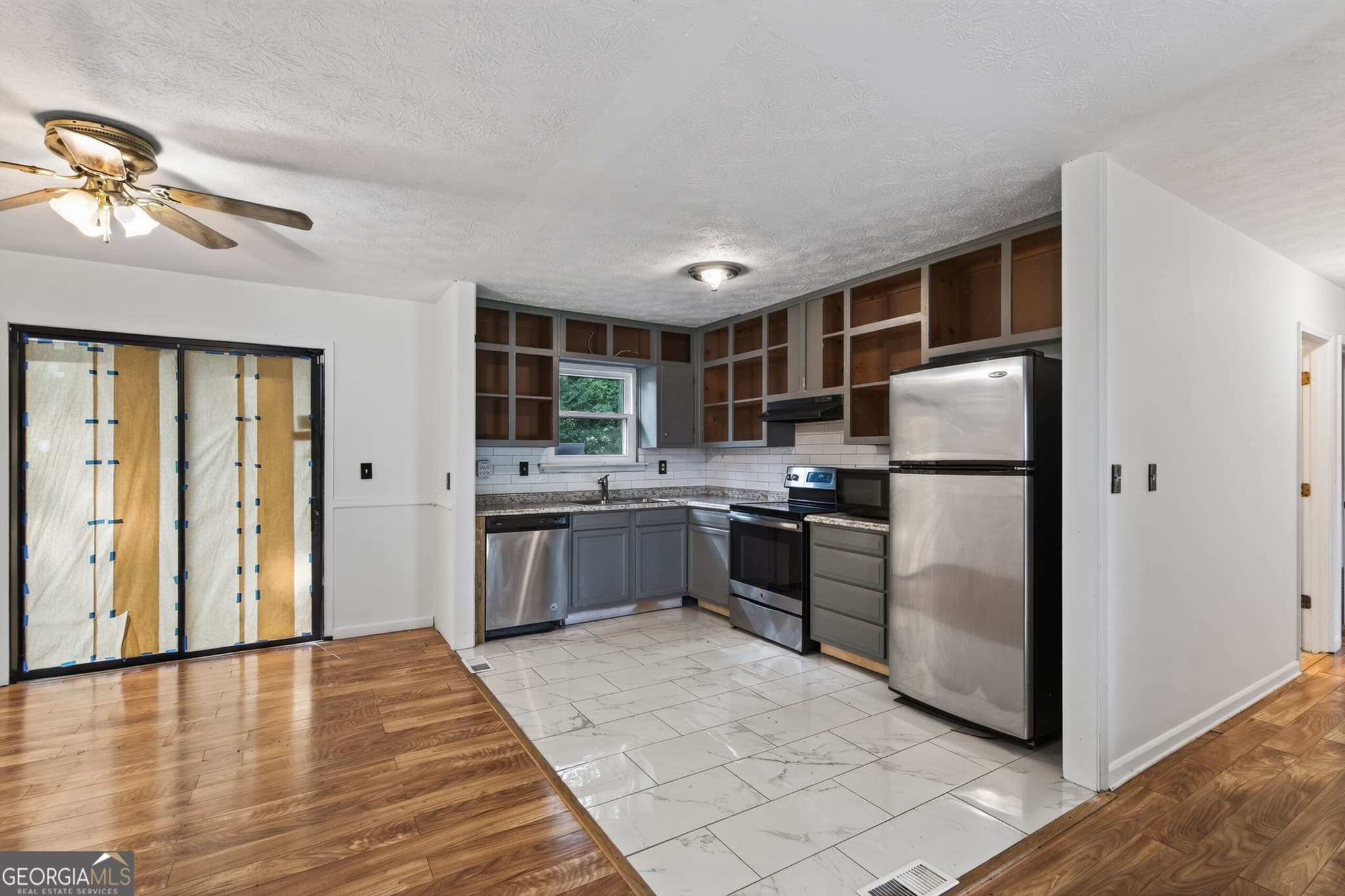 3 bedroom, 2 bathroom, 1,702 sq ft single family residence for sale at 3239 Pine Springs Manor, Decatur, GA 30034 — photo 8