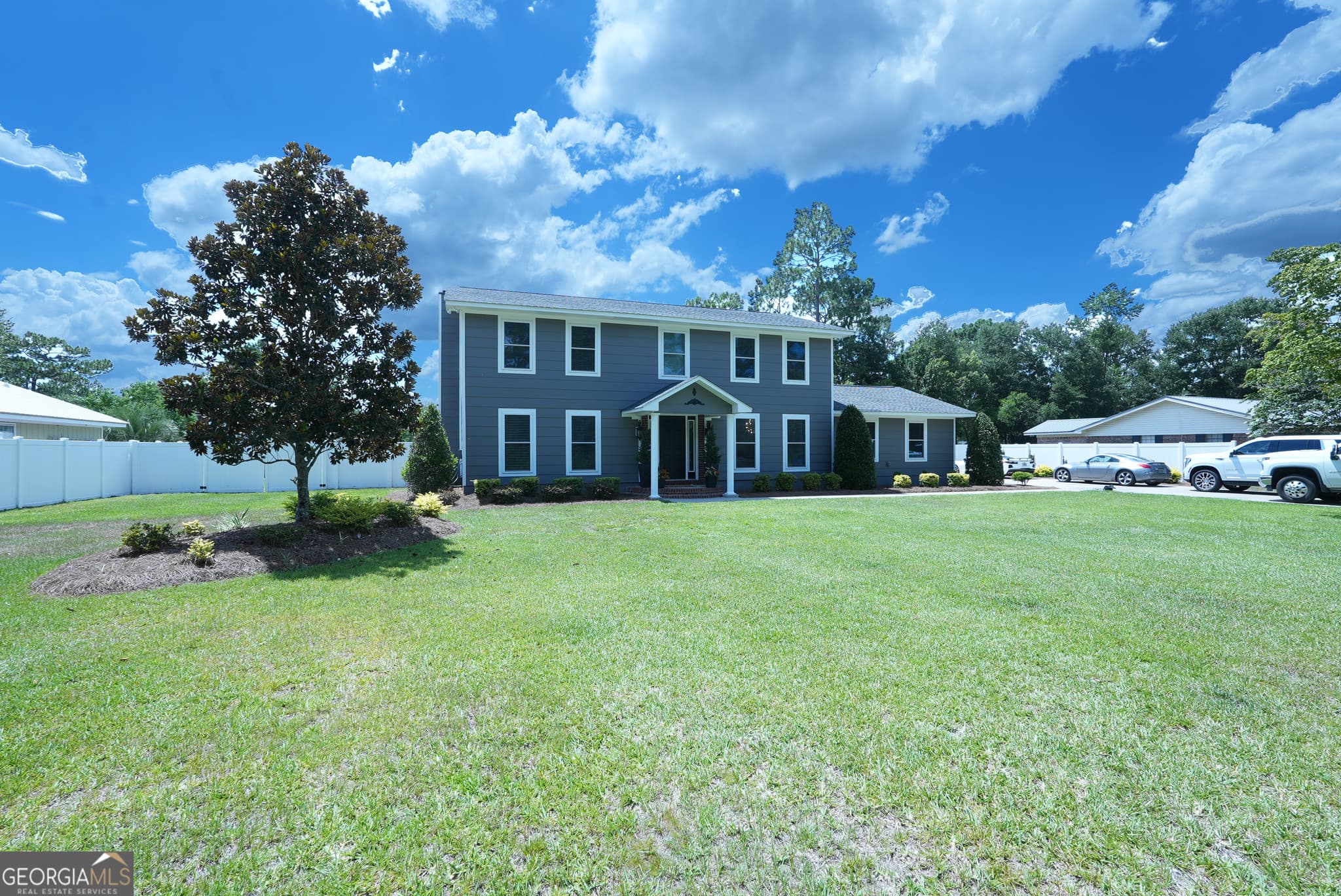 5 bedroom, 3 bathroom, 2,720 sq ft single family residence for sale at 712 Old Waynesville Road, Jesup, GA 31546 — photo 3