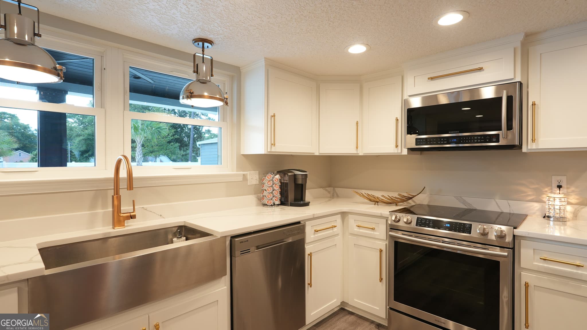 5 bedroom, 3 bathroom, 2,720 sq ft single family residence for sale at 712 Old Waynesville Road, Jesup, GA 31546 — photo 10