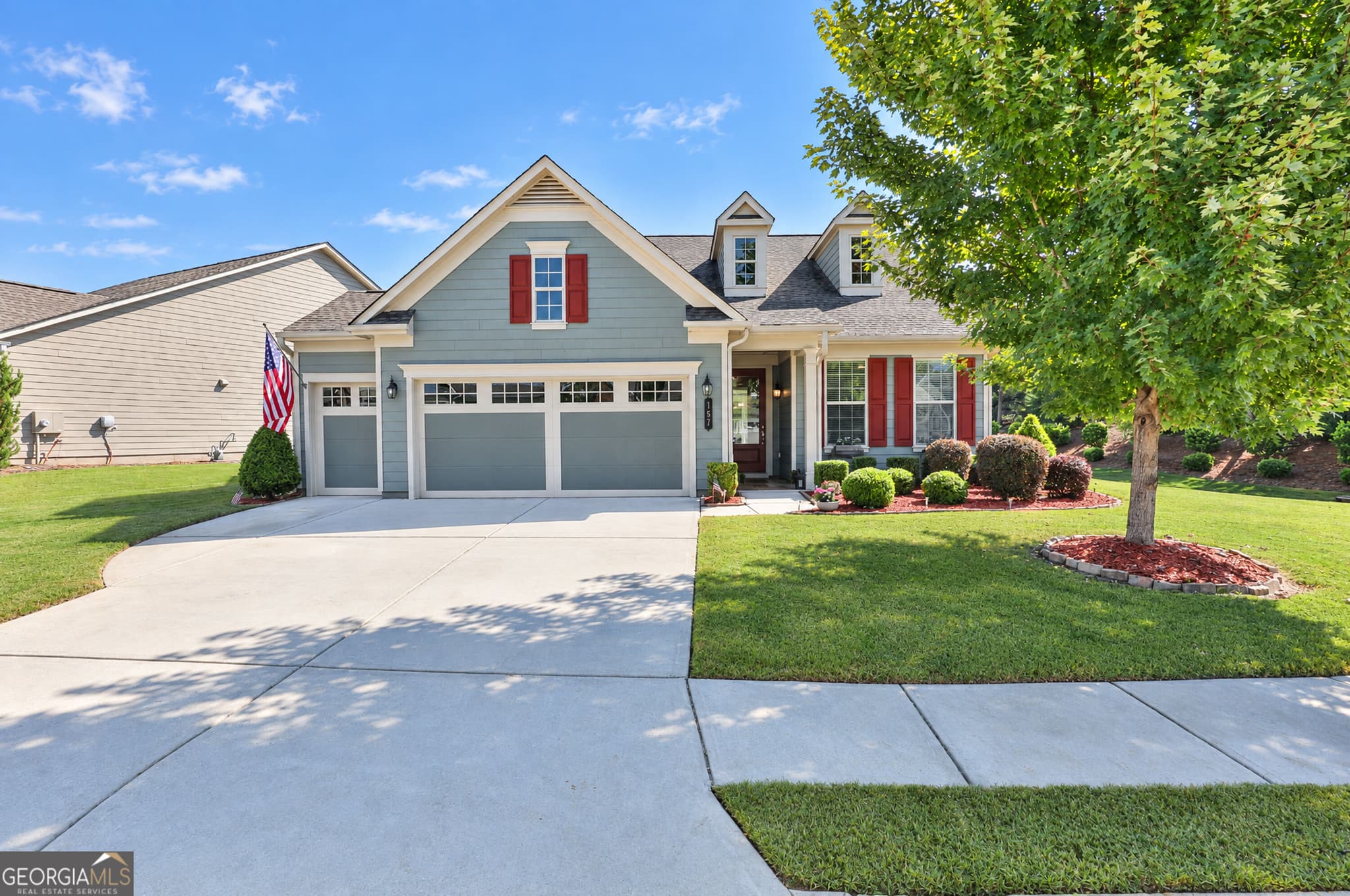 2 bedroom, 2 bathroom, 1,704 sq ft single family residence for sale at 151 Iron Oak Drive, Peachtree City, GA 30269 — photo 1 of 37