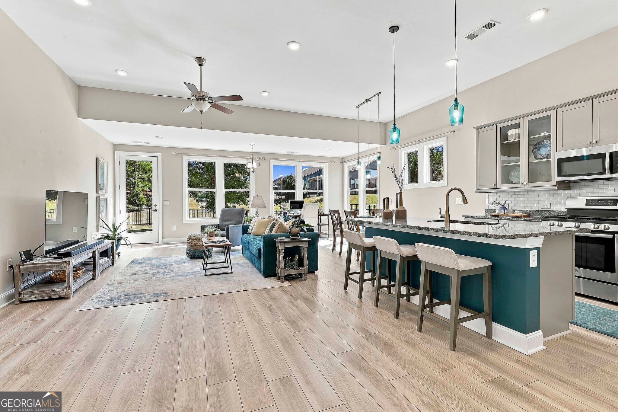 2 bedroom, 2 bathroom, 1,704 sq ft single family residence for sale at 151 Iron Oak Drive, Peachtree City, GA 30269 — photo 5