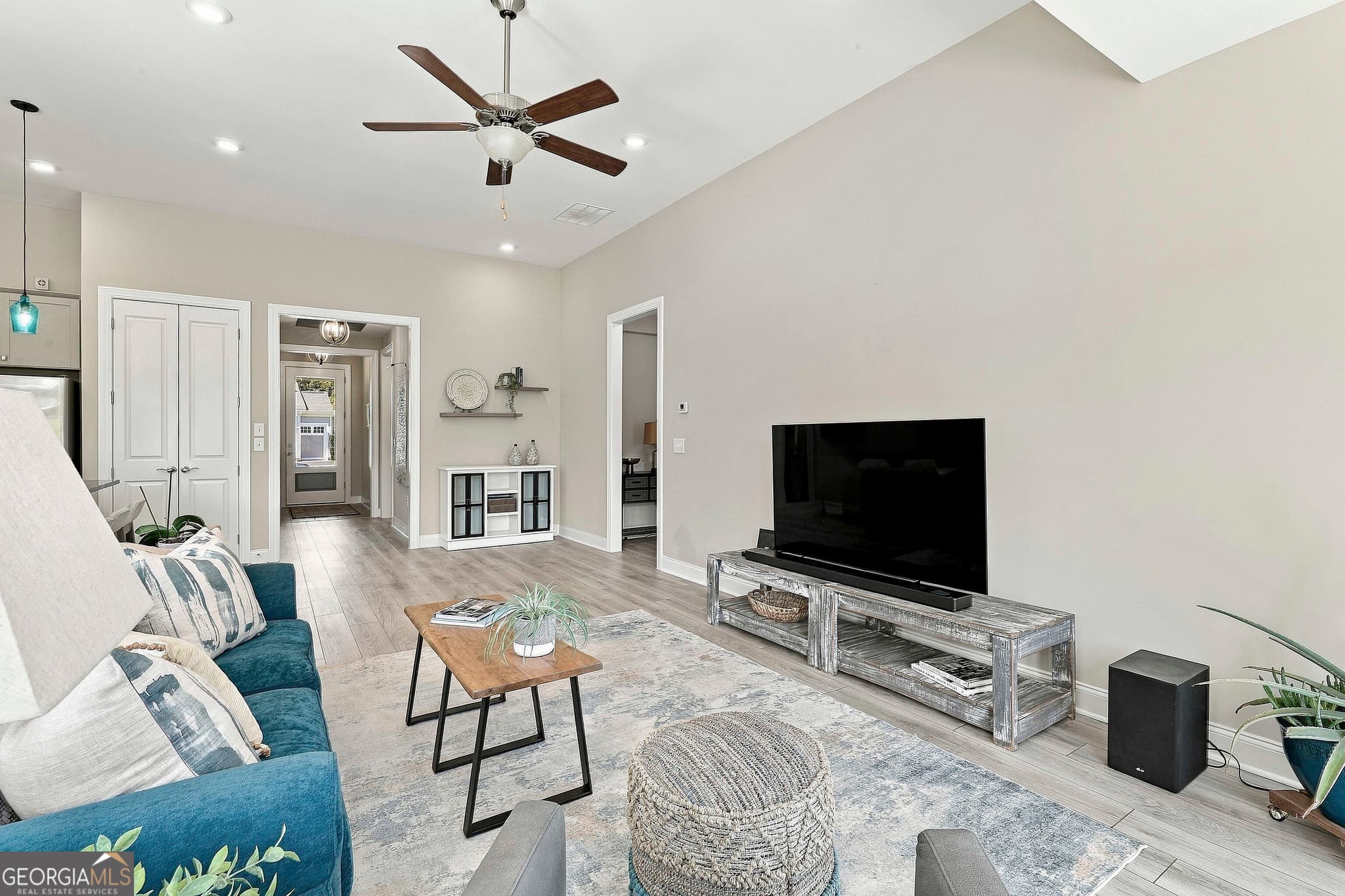 2 bedroom, 2 bathroom, 1,704 sq ft single family residence for sale at 151 Iron Oak Drive, Peachtree City, GA 30269 — photo 9