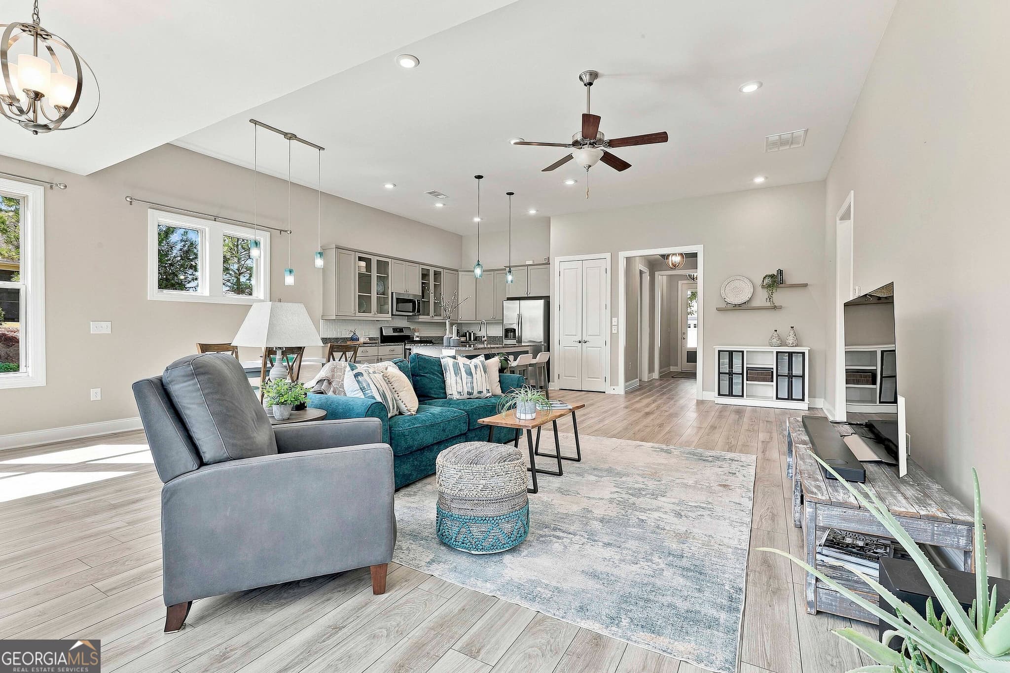2 bedroom, 2 bathroom, 1,704 sq ft single family residence for sale at 151 Iron Oak Drive, Peachtree City, GA 30269 — photo 8