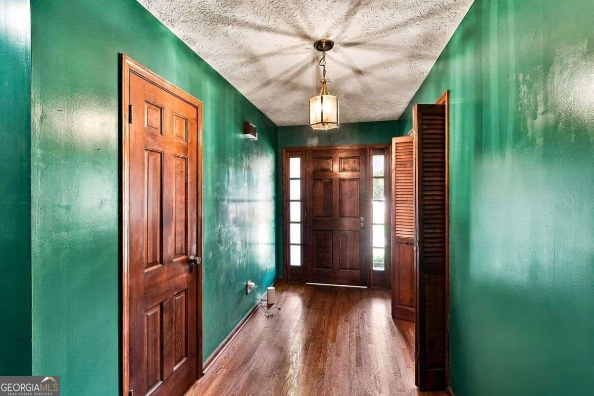 3 bedroom, 3 bathroom, 2,876 sq ft single family residence for sale at 3020 Laura Lane, Lithia Springs, GA 30122 — photo 5