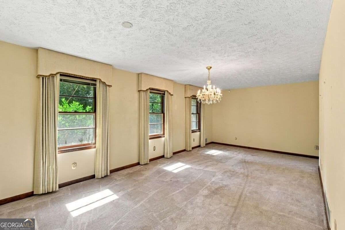 3 bedroom, 3 bathroom, 2,876 sq ft single family residence for sale at 3020 Laura Lane, Lithia Springs, GA 30122 — photo 10