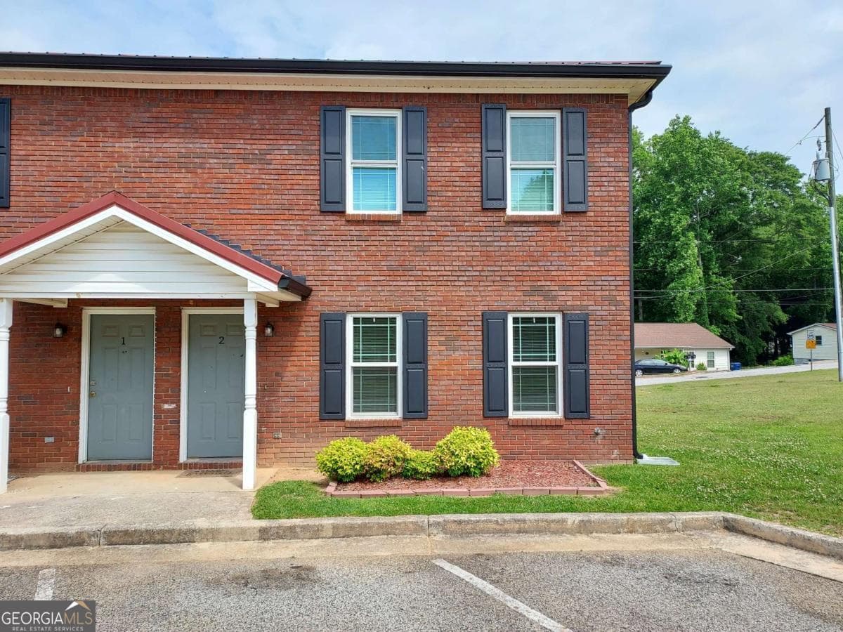 3 bedroom, 1.5 bathroom, 1,134 sq ft duplex for rent at 160 Second Street TOWNHOME #2, Winder, GA 30680 for $1,500 a month — photo 3