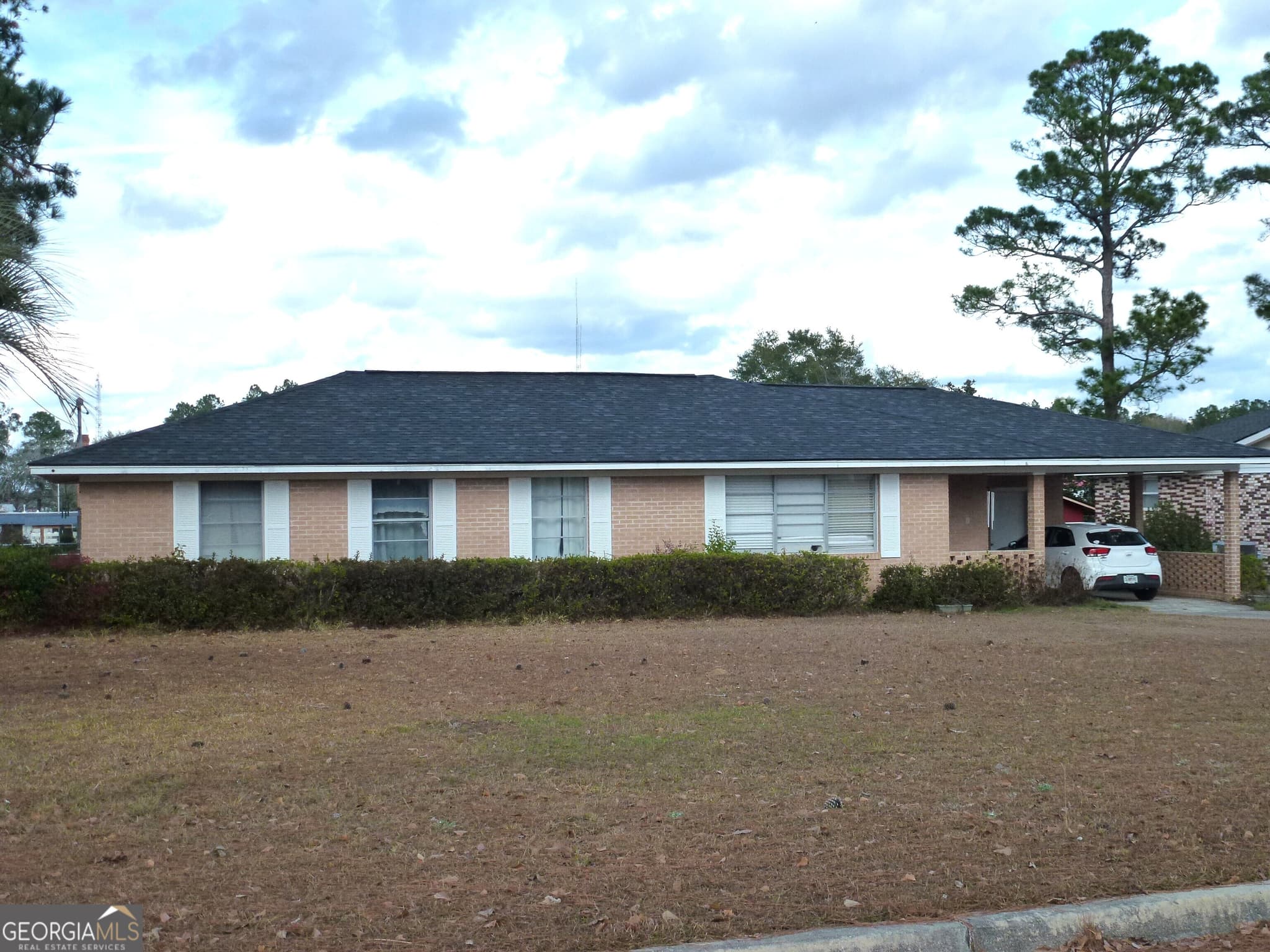 3 bedroom, 2 bathroom, 2,042 sq ft single family residence sold at 406 Mary Lee Street, Claxton, GA 30417