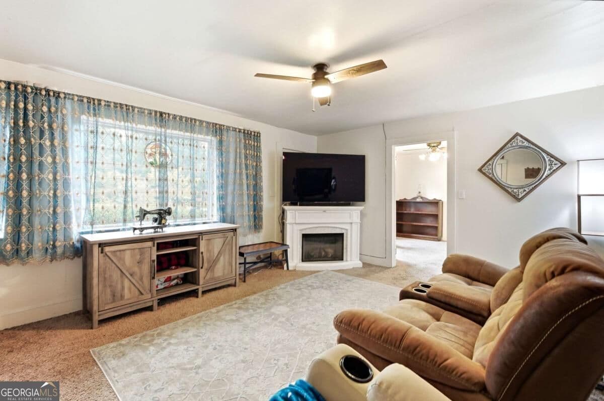 3 bedroom, 1 bathroom, 1,296 sq ft single family residence for sale at 4982 Dallas Acworth Highway, Dallas, GA 30132 — photo 8