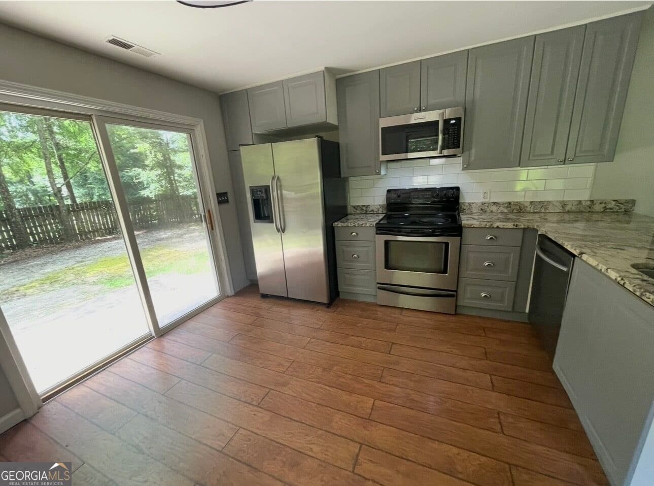 3 bedroom, 2 bathroom, 1,320 sq ft single family residence for rent at 61 Clearwater Road, Sharpsburg, GA 30277 for $1,875 a month — photo 5