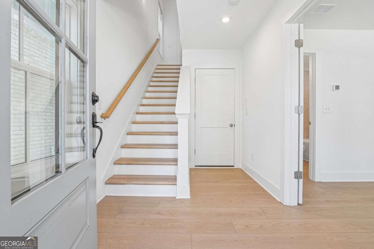 4 bedroom, 3.5 bathroom, 1,820 sq ft single family residence for sale at 119 Pinecone Parkway, Alpharetta, GA 30022 — photo 6
