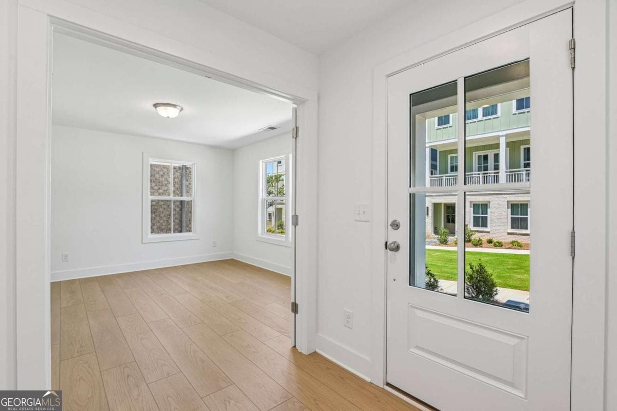4 bedroom, 3.5 bathroom, 1,820 sq ft single family residence for sale at 119 Pinecone Parkway, Alpharetta, GA 30022 — photo 7