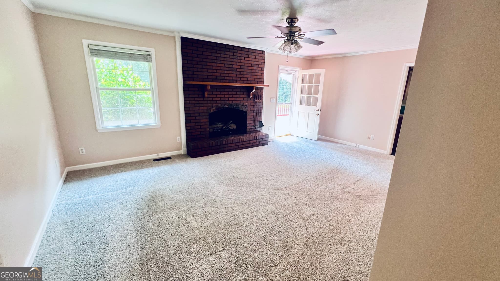 3 bedroom, 2 bathroom, 1,760 sq ft single family residence for sale at 220 Fannin Road, Griffin, GA 30223 — photo 7