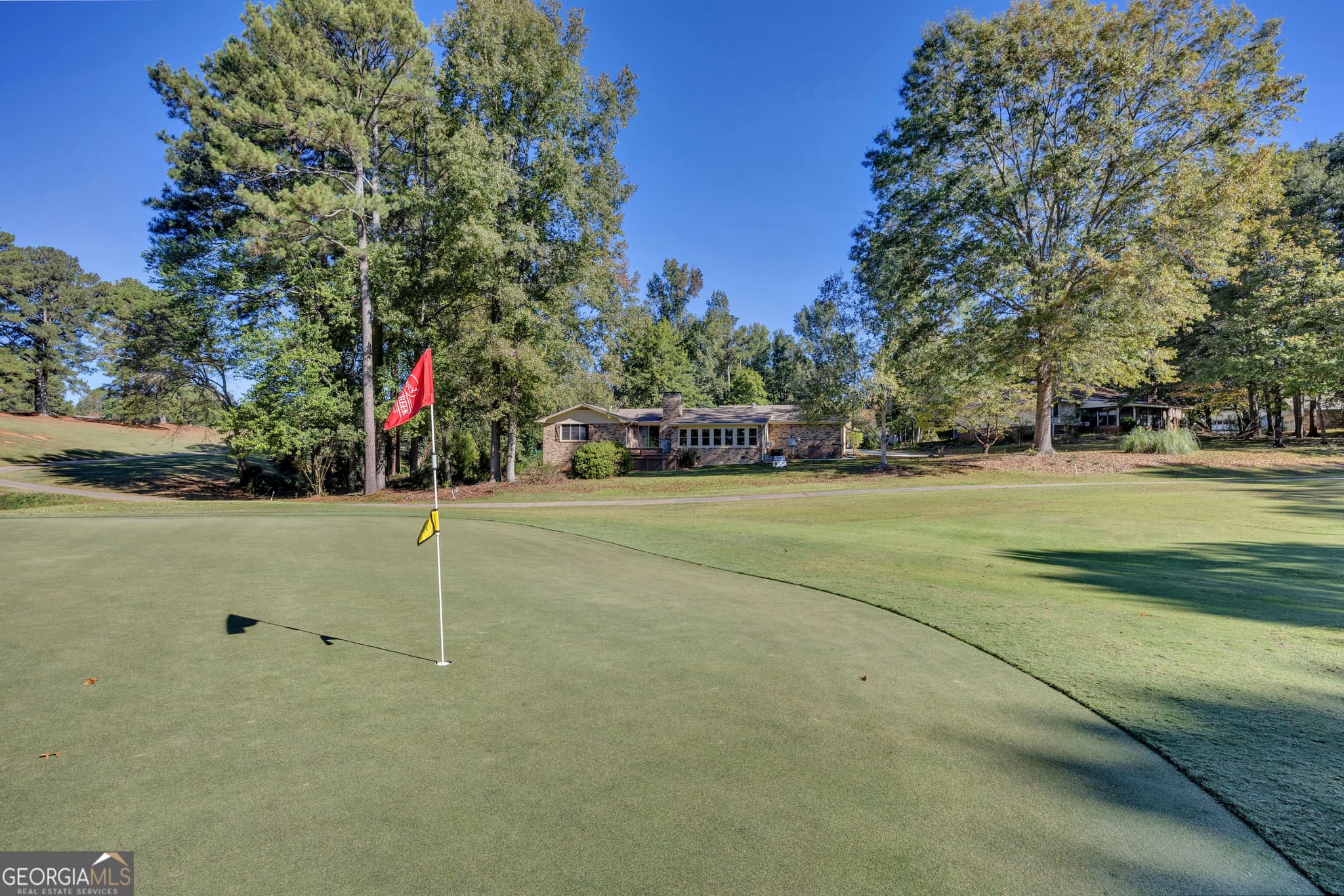 4 bedroom, 2 bathroom, 2,638 sq ft single family residence for sale at 675 Sweet Fern Court, Conyers, GA 30094 — photo 2