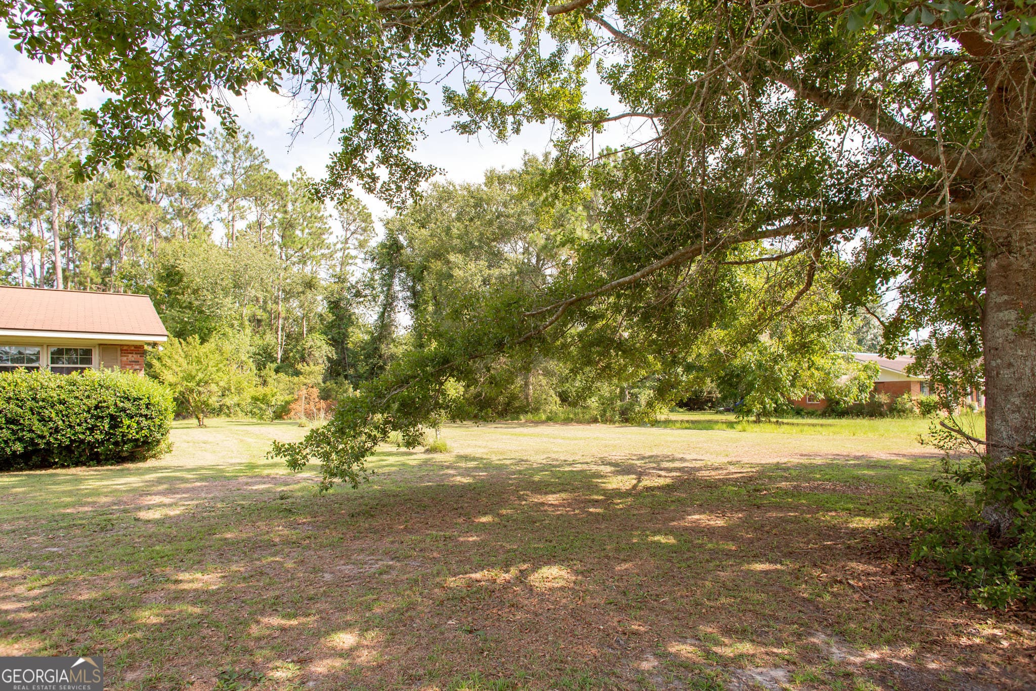 3 bedroom, 3 bathroom, 1,665 sq ft single family residence for sale at 542 Ga Highway 64, Alma, GA 31510 — photo 5