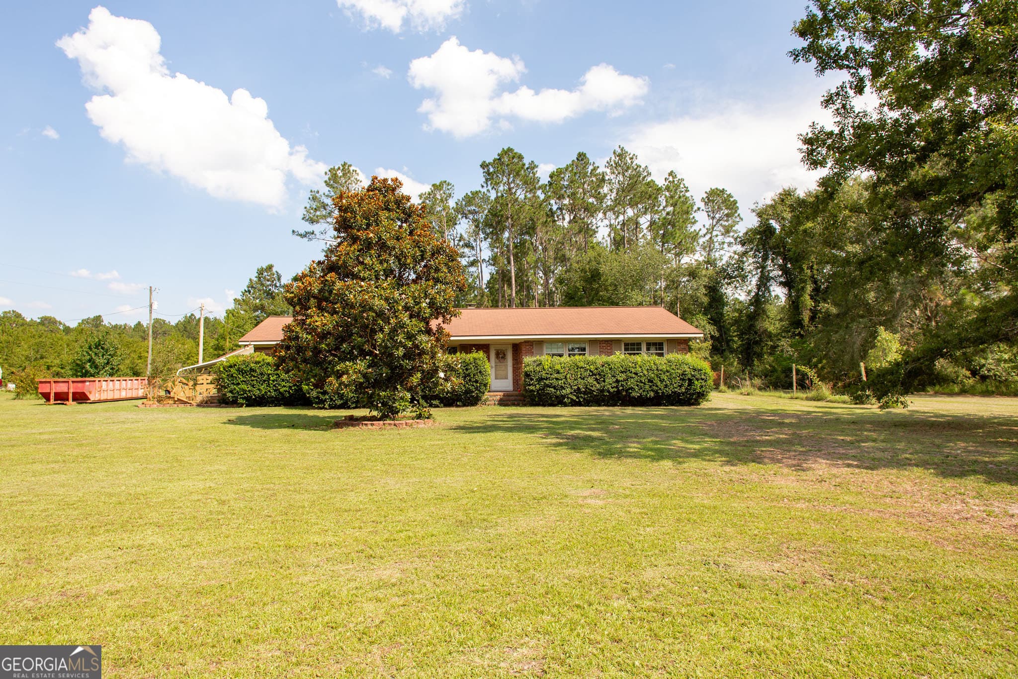 3 bedroom, 3 bathroom, 1,665 sq ft single family residence for sale at 542 Ga Highway 64, Alma, GA 31510 — photo 4