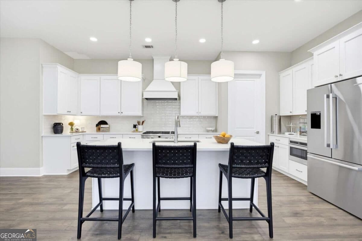3 bedroom, 2 bathroom, 2,700 sq ft single family residence for sale at 127 Spaulding Lane, Woodstock, GA 30188 — photo 6