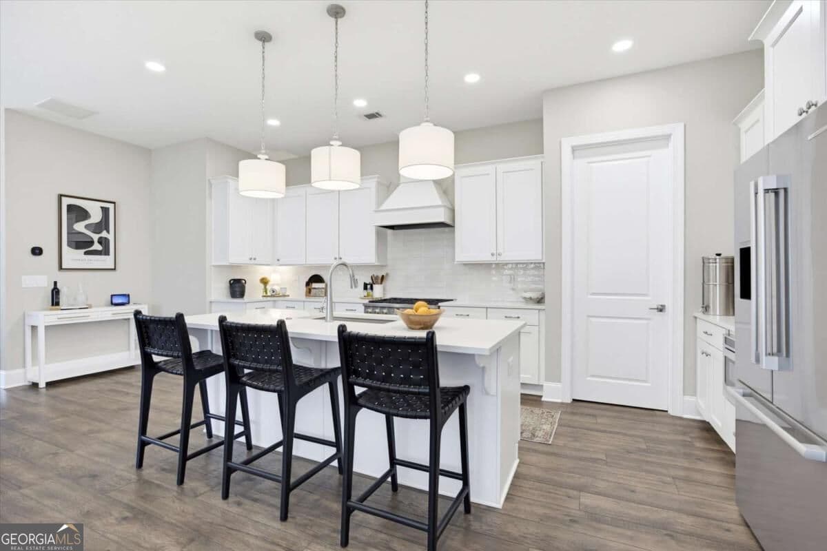 3 bedroom, 2 bathroom, 2,700 sq ft single family residence for sale at 127 Spaulding Lane, Woodstock, GA 30188 — photo 5
