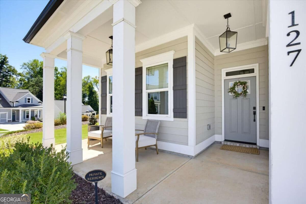 3 bedroom, 2 bathroom, 2,700 sq ft single family residence for sale at 127 Spaulding Lane, Woodstock, GA 30188 — photo 4