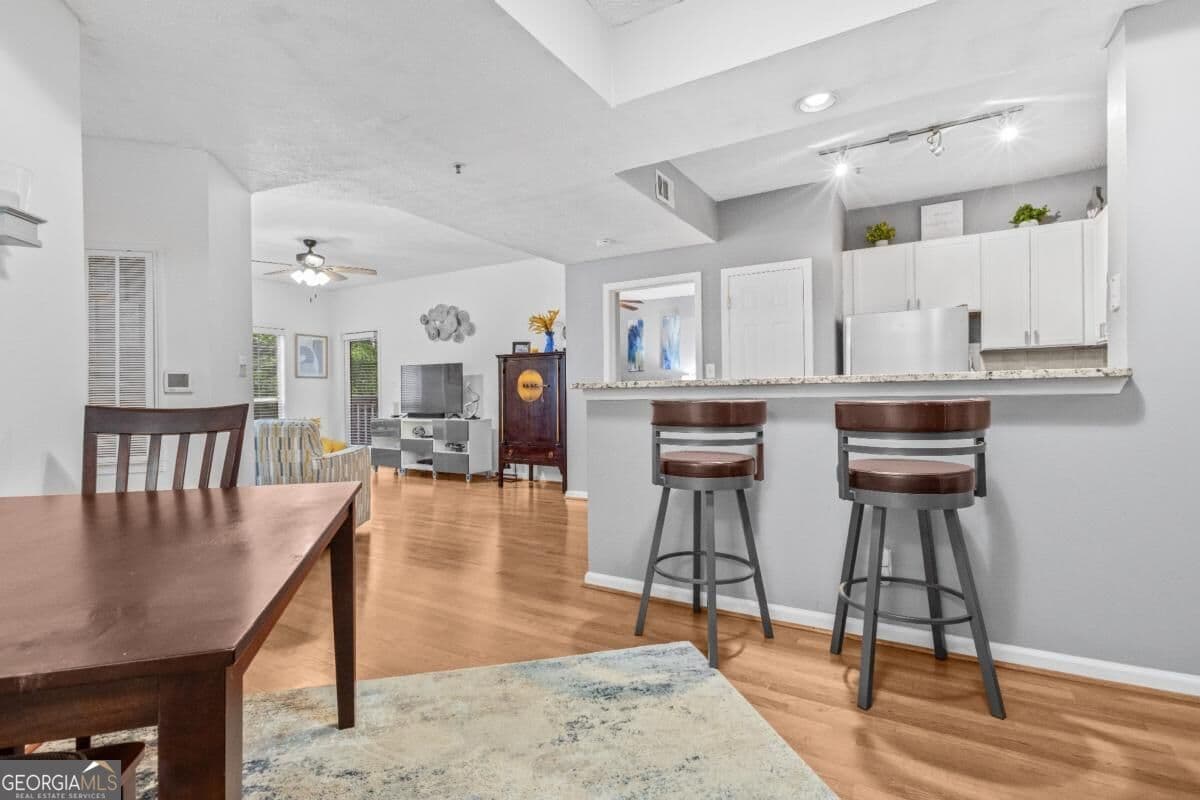 2 bedroom, 2 bathroom, 1,181 sq ft condominium for sale at 1250 Parkwood Circle 2108, Atlanta, GA 30339 — photo 7