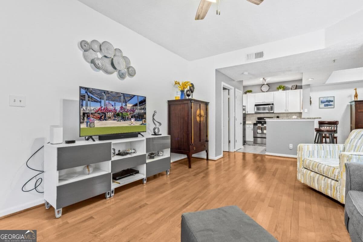 2 bedroom, 2 bathroom, 1,181 sq ft condominium for sale at 1250 Parkwood Circle 2108, Atlanta, GA 30339 — photo 1 of 34