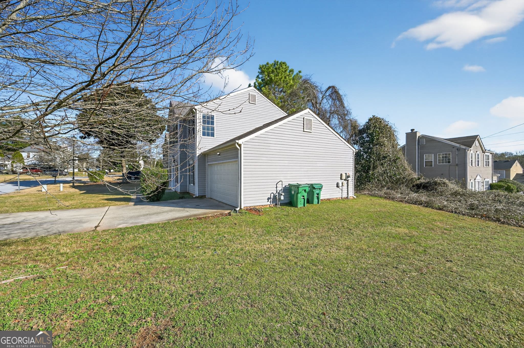 3 bedroom, 2.5 bathroom, 1,640 sq ft single family residence for sale at 4292 Linecrest Lane, Ellenwood, GA 30294 — photo 3