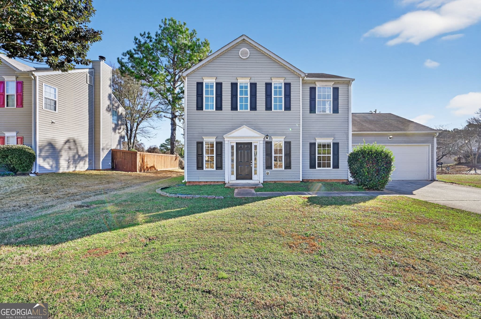 3 bedroom, 2.5 bathroom, 1,640 sq ft single family residence for sale at 4292 Linecrest Lane, Ellenwood, GA 30294