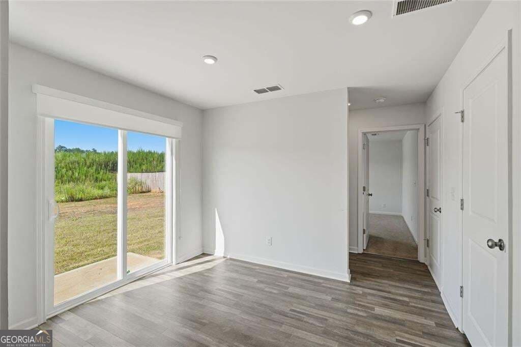 4 bedroom, 3 bathroom, 1,774 sq ft single family residence for rent at 133 Oxford Lane, Kingston, GA 30145 for $2,300 a month — photo 9
